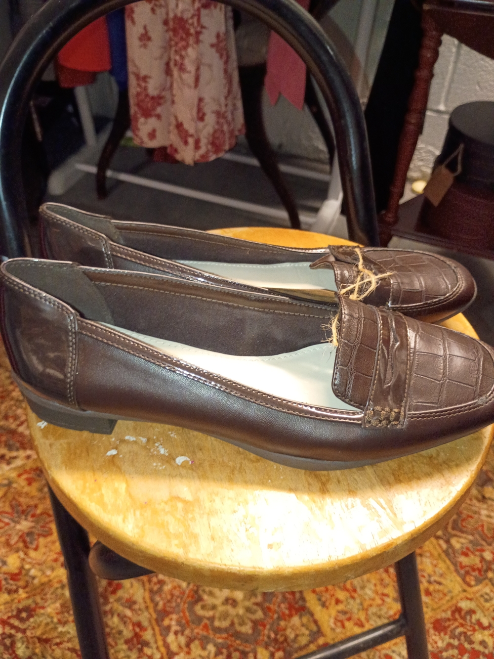 Ann Klein Classic Women's Brown Croc-Texture Loafers